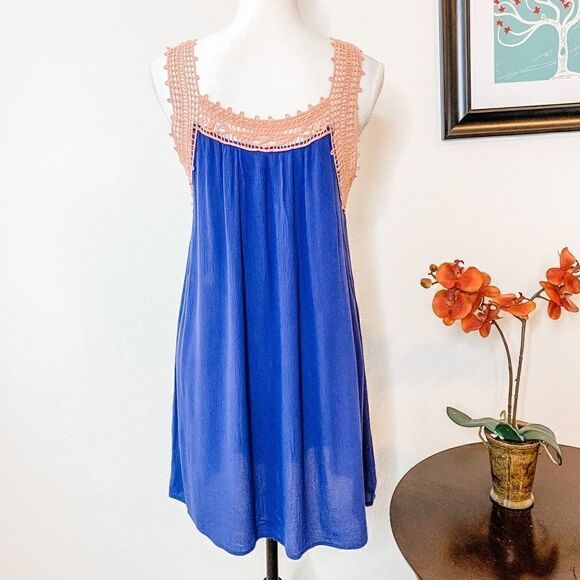 🍋 Kori • Blue Swing Dress w/Embroidered Detail - Picture 4 of 11